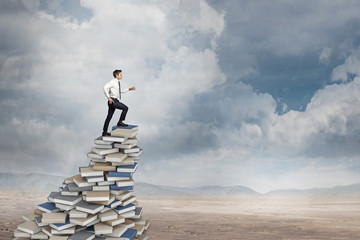 年满70的老人可以办理深圳居住证吗