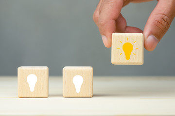 年满70的老人可以办理深圳居住证吗