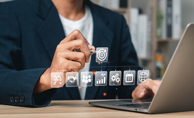 沉木放在鱼缸里水发黄怎么办