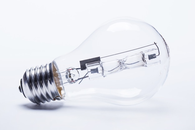 沉木放在鱼缸里水发黄怎么办