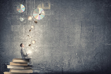 公积金缴纳基数和工资有关系吗